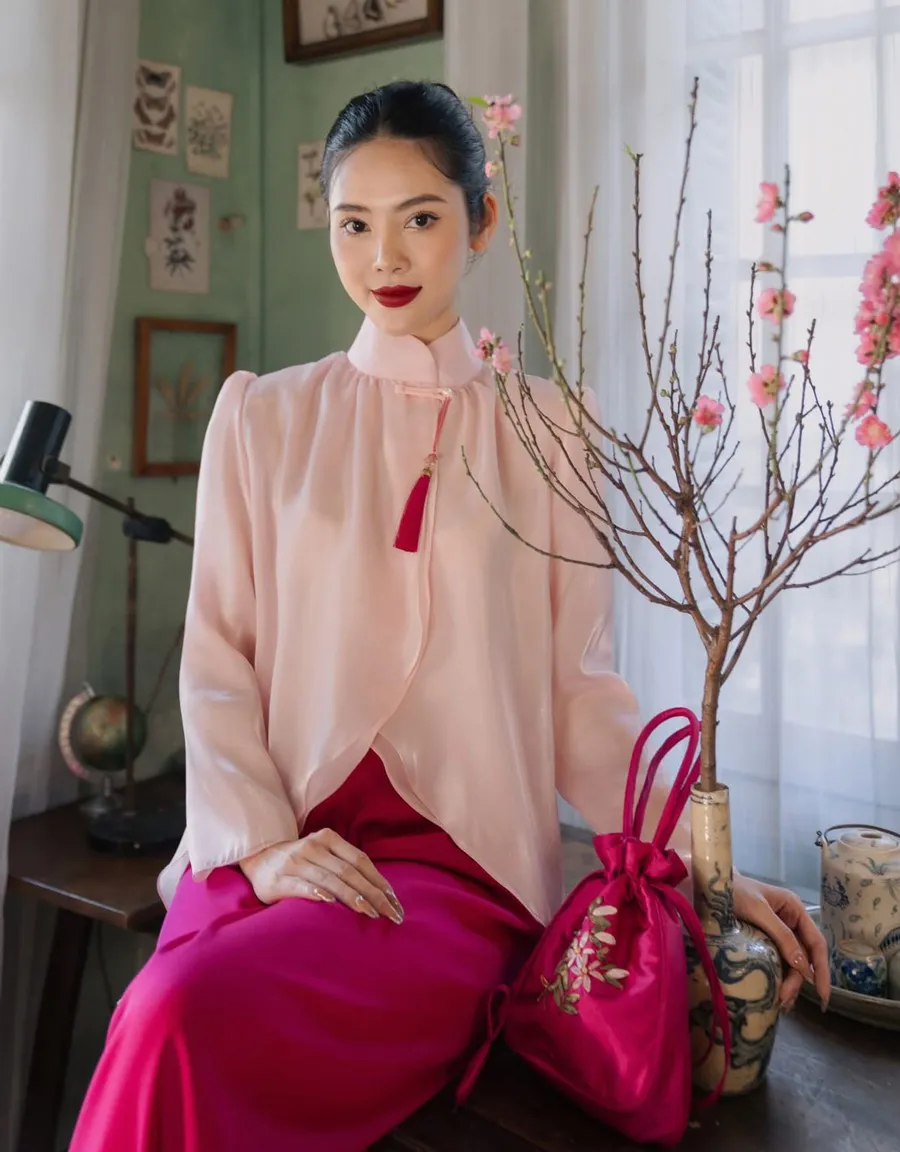 Áo dài dành cho phụ nữ trung niên