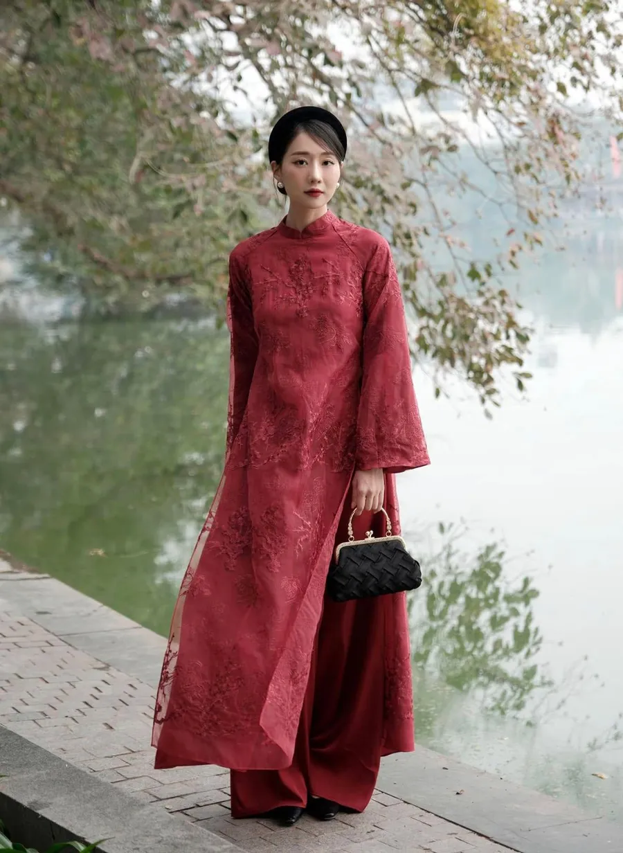 Túi xách tay quai cầm cổ điển