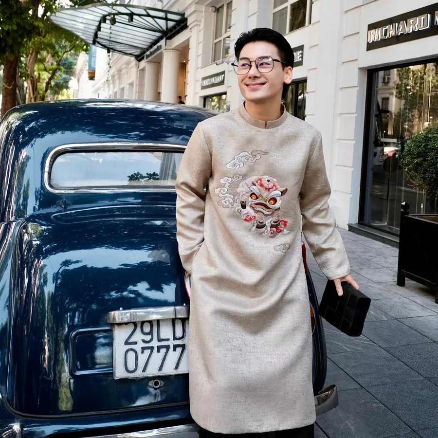 Các kiểu áo dài nam dịp Tết phổ biến hiện nay