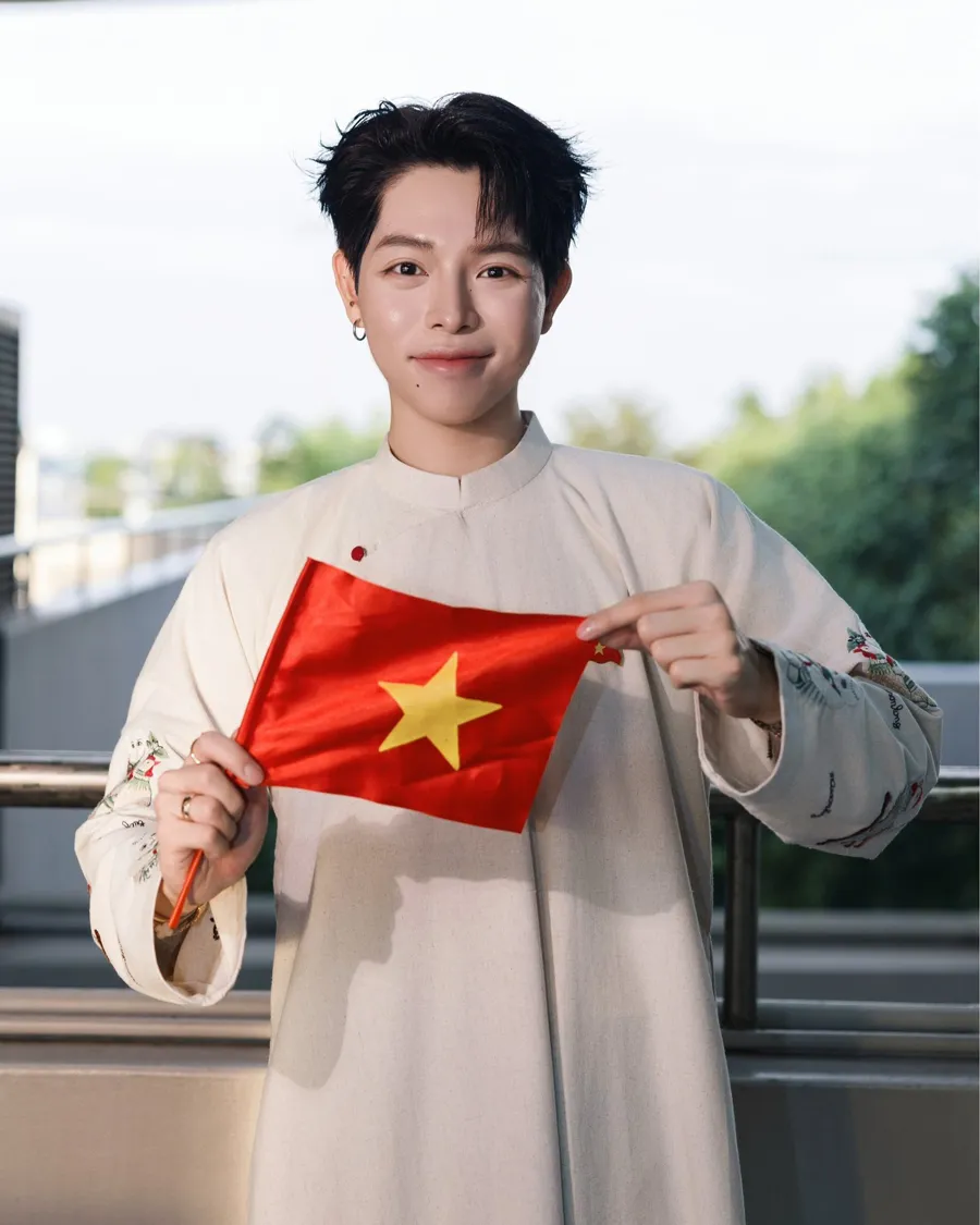 Áo dài denim cổ tròn