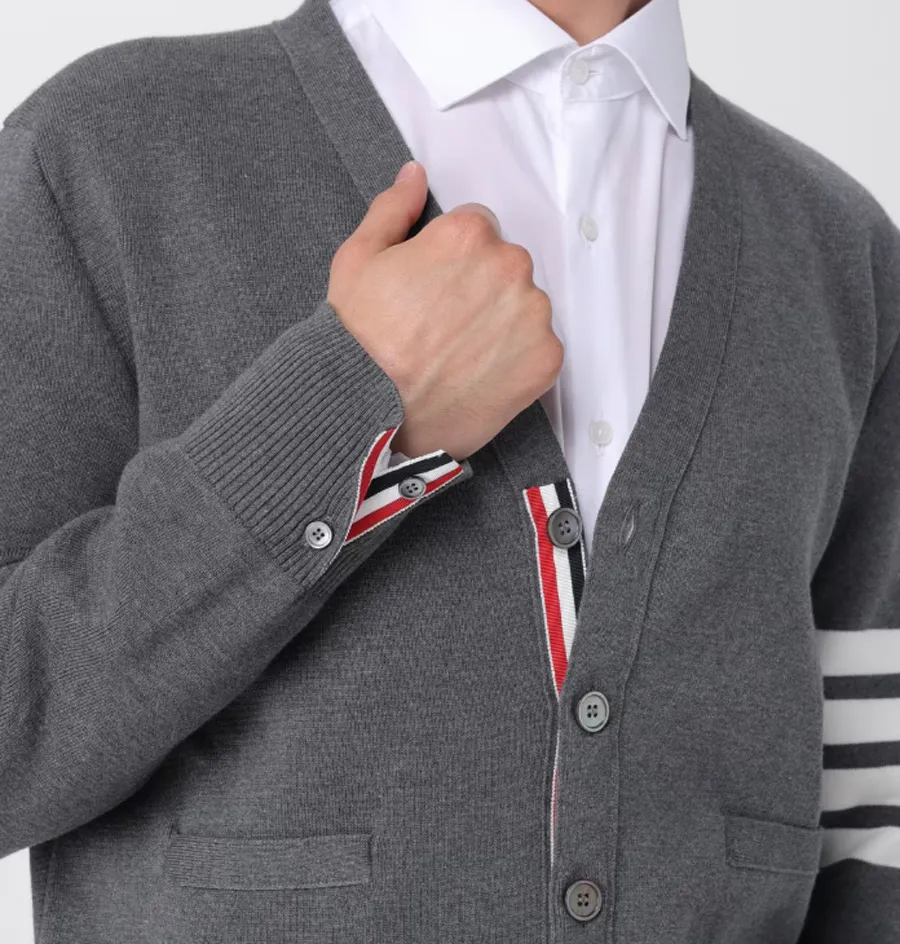 Đánh giá đường may, cấu trúc và các chi tiết hoàn thiện