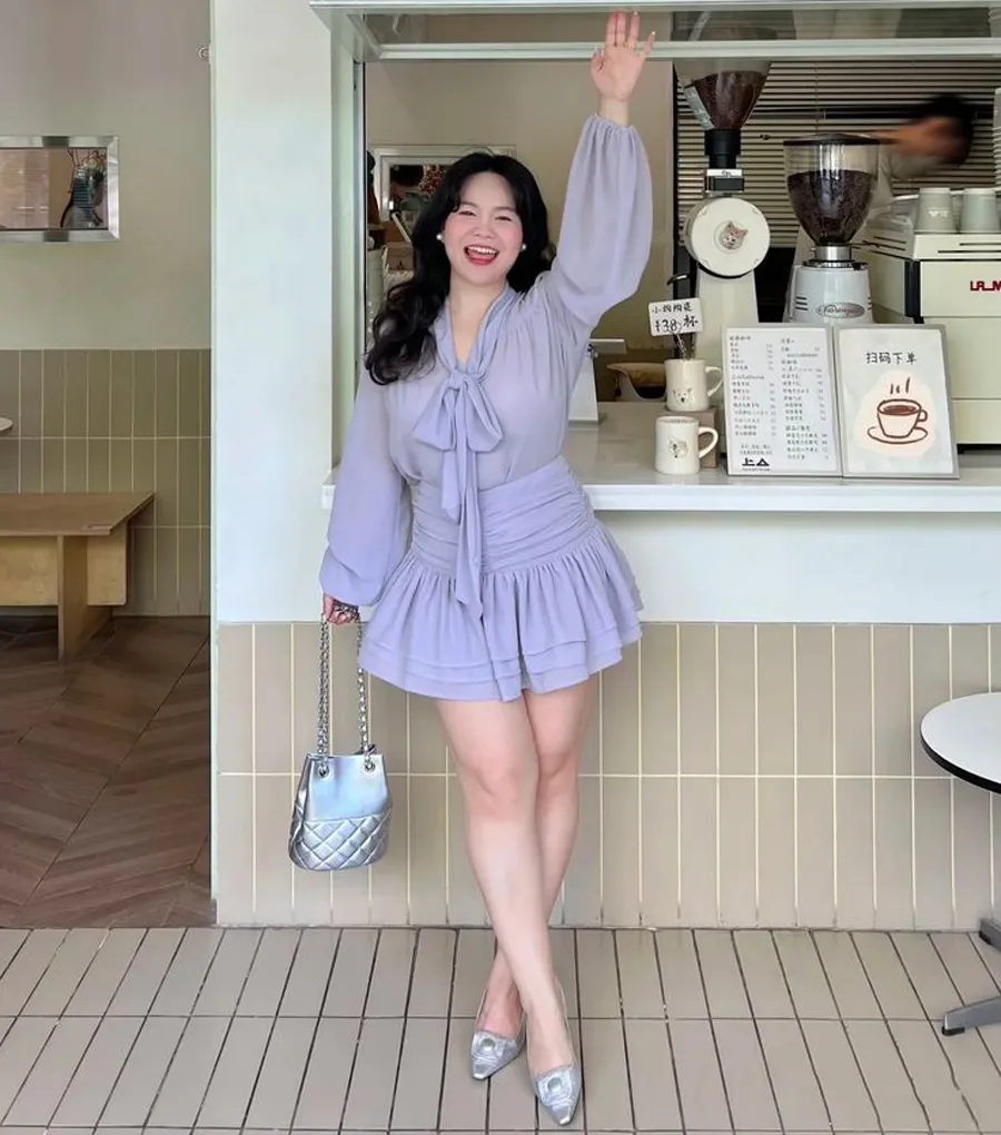 Váy liền dáng xòe nhẹ