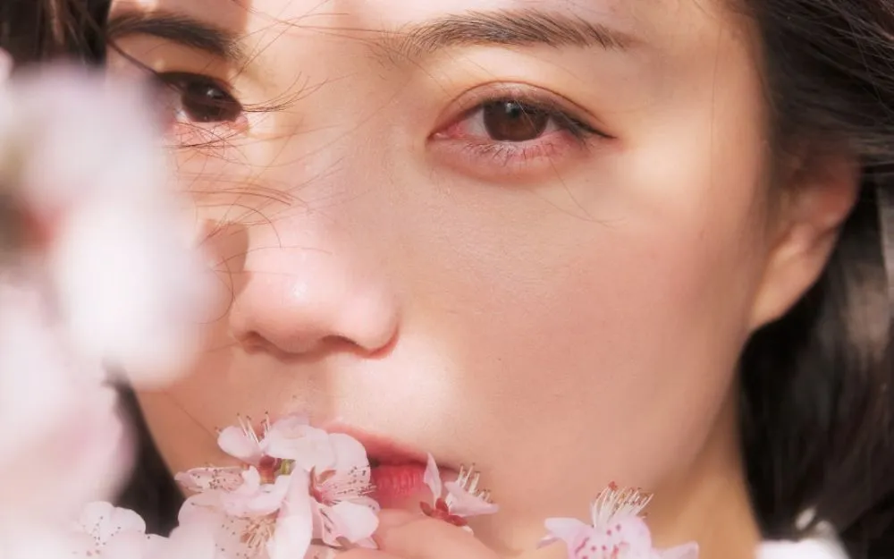 11 Cách Tạo Dáng Chụp Ảnh Với Hoa Đào Cực Dễ, Ai Cũng Làm Được - 9