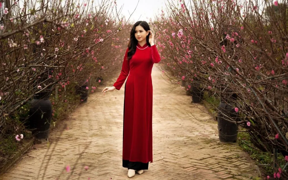 11 Cách Tạo Dáng Chụp Ảnh Với Hoa Đào Cực Dễ, Ai Cũng Làm Được - 3