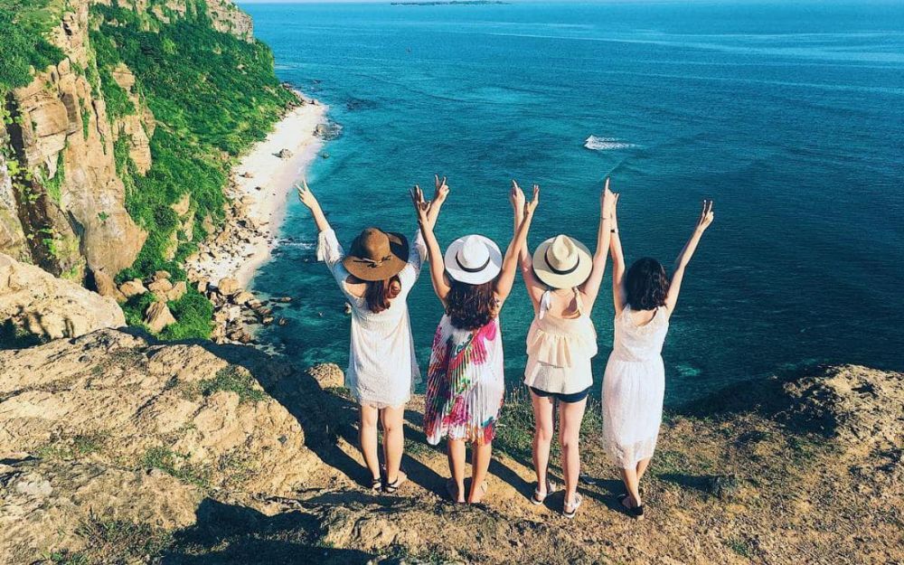 Đi Đảo Lý Sơn Mặc Gì? 20+ Gợi Ý Về Trang Phục Chụp Ảnh Cực Đẹp - 21