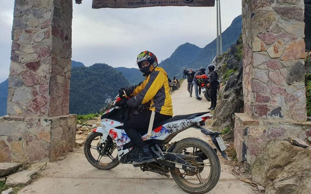 Đi Hà Giang Mặc Gì? 15 Gợi Ý Outfit Cho Nam Nữ Chụp Ảnh Cực Đẹp - 16