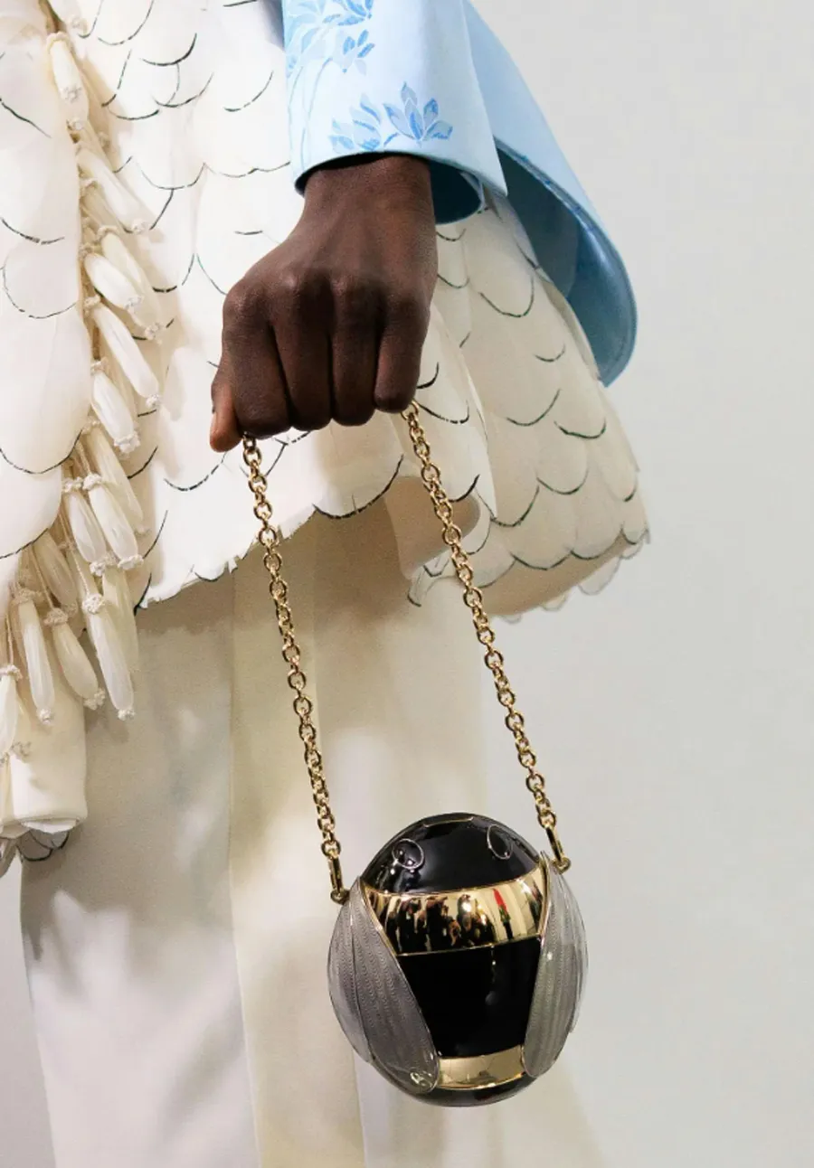 Dior Haute Couture SS26: Khu vườn hoa nở rộ và màn debut định mệnh của Jonathan Anderson - 26