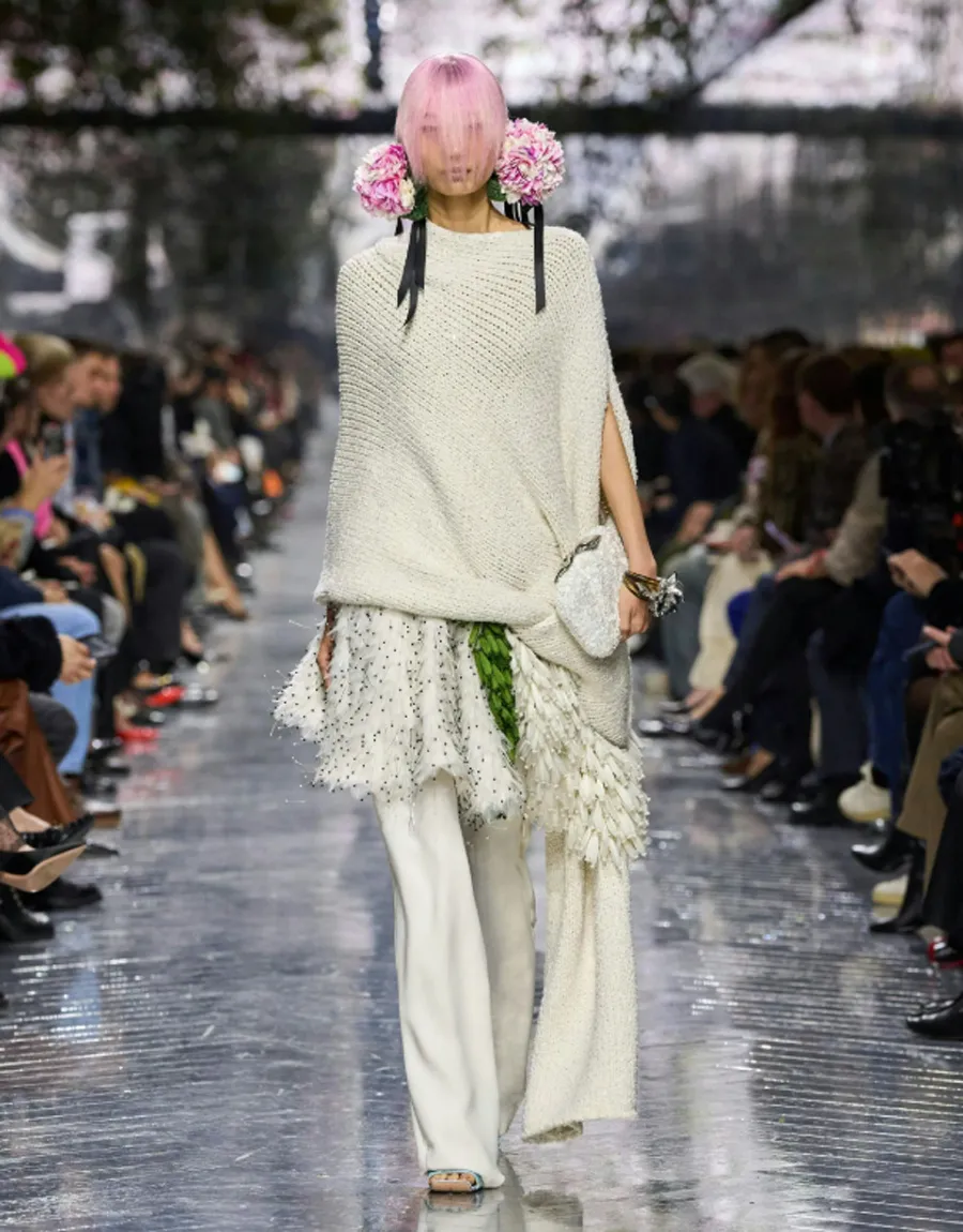 Dior Haute Couture SS26: Khu vườn hoa nở rộ và màn debut định mệnh của Jonathan Anderson - 19