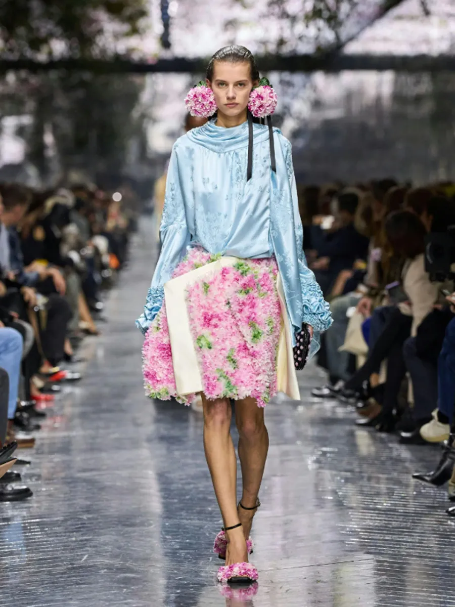 Dior Haute Couture SS26: Khu vườn hoa nở rộ và màn debut định mệnh của Jonathan Anderson - 7