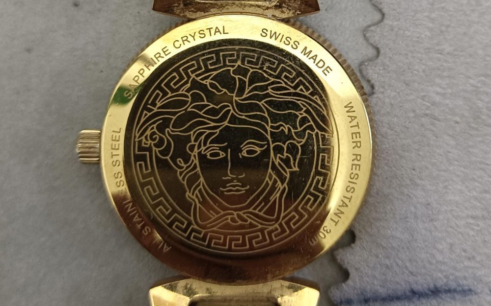 10 Cách Phân Biệt Đồng Hồ Versace Chính Hãng Đơn Giản, Chuẩn Xác - 6