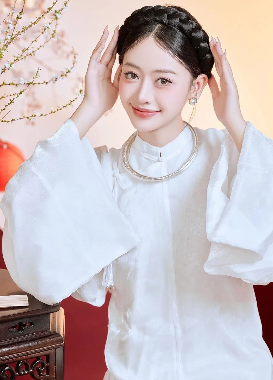 Tóc uốn đuôi kết hợp mấn