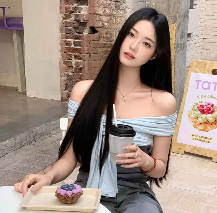 Tóc thẳng dịu dàng