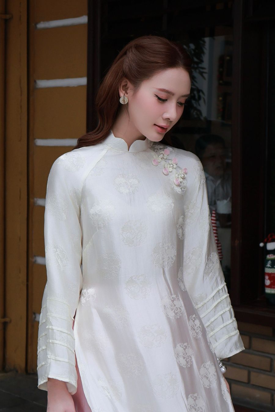 Tóc buộc nửa đầu