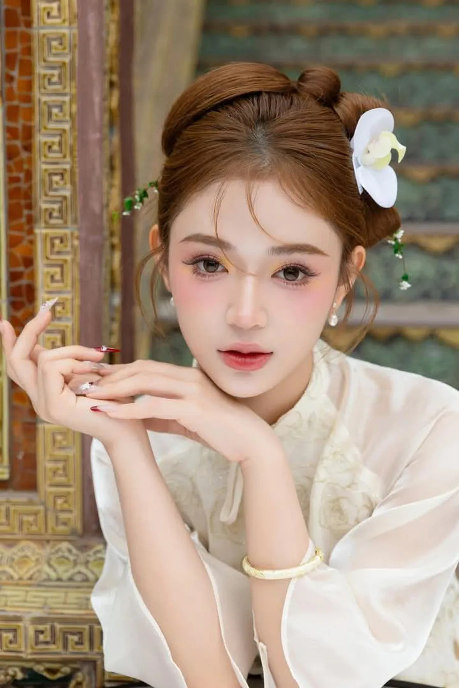 Công thức kết hợp màu son và áo dài hoàn hảo cho dịp năm mới - 10