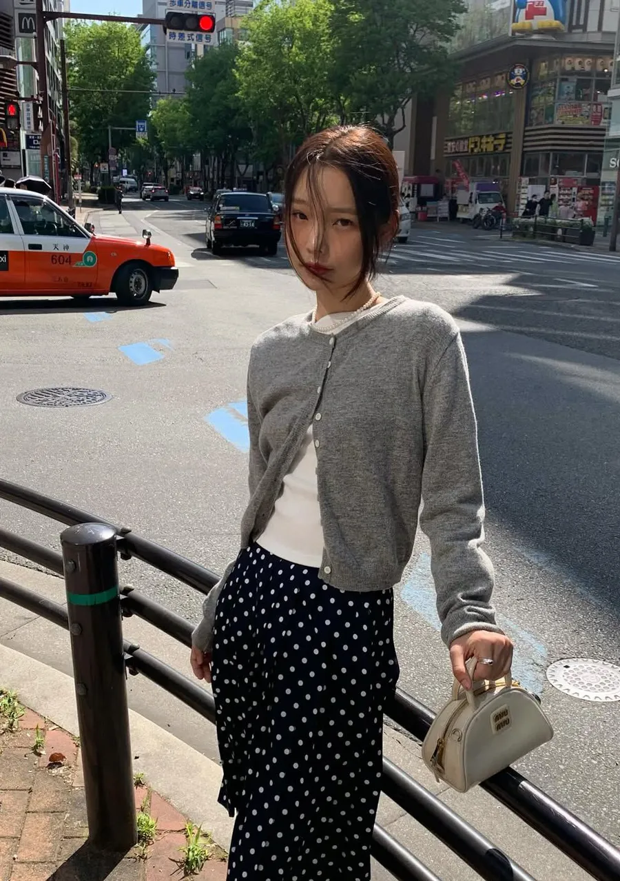 Phối xám lông chuột với màu trắng