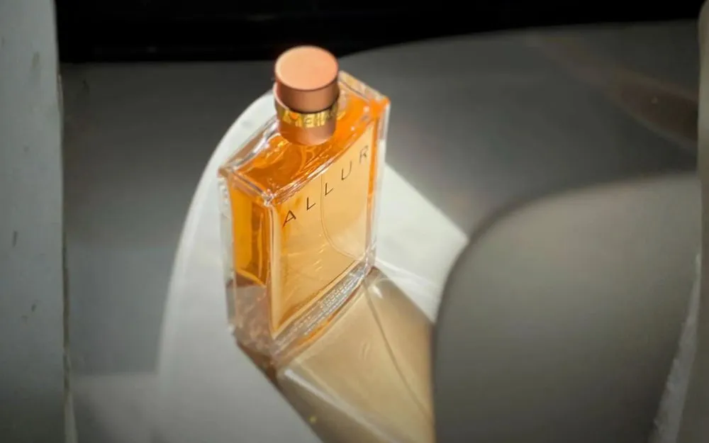 Nước Hoa Chanel Nữ Mùi Nào Thơm? Top 10 Mùi Quyến Rũ, Thơm Lâu  - 16