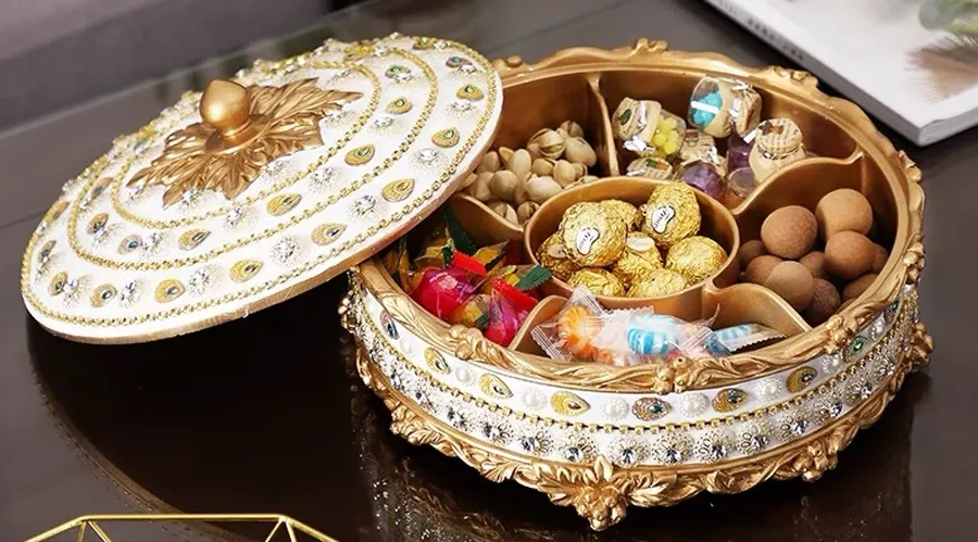 Hộp đựng bánh mứt sang trọng