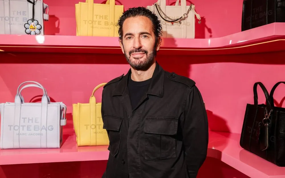 Tổng Quan Về Thương Hiệu Marc Jacobs: Lịch Sử & Đặc Điểm Nổi Bật - 5