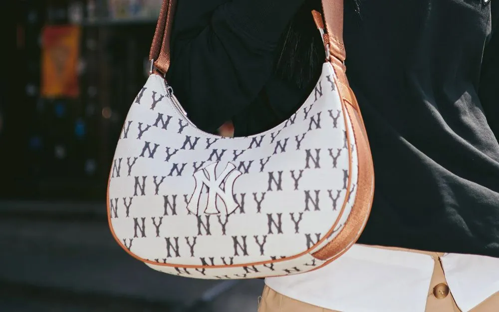 Top 16 Hãng Túi Xách Hàng Hiệu Bình Dân Bền Đẹp, Sang Trọng - 4