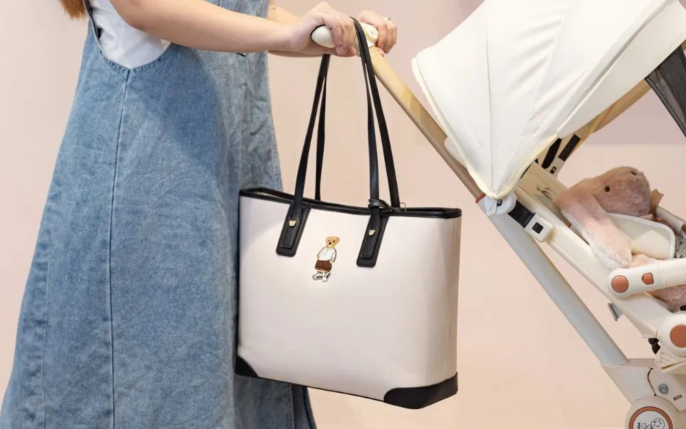 Top 16 Hãng Túi Xách Hàng Hiệu Bình Dân Bền Đẹp, Sang Trọng - 12