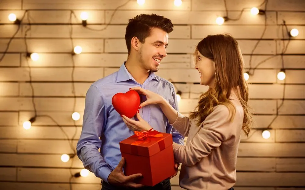 Valentine Là Ngày Gì? Ý Nghĩa Ngày Valentine Đỏ, Trắng & Đen - 1