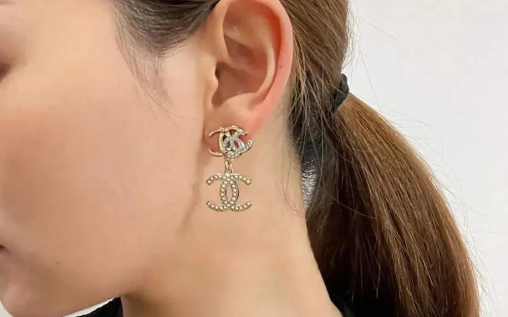 Review 10 Khuyên Tai Chanel Bán Chạy, Được Săn Đón Hiện Nay - 19