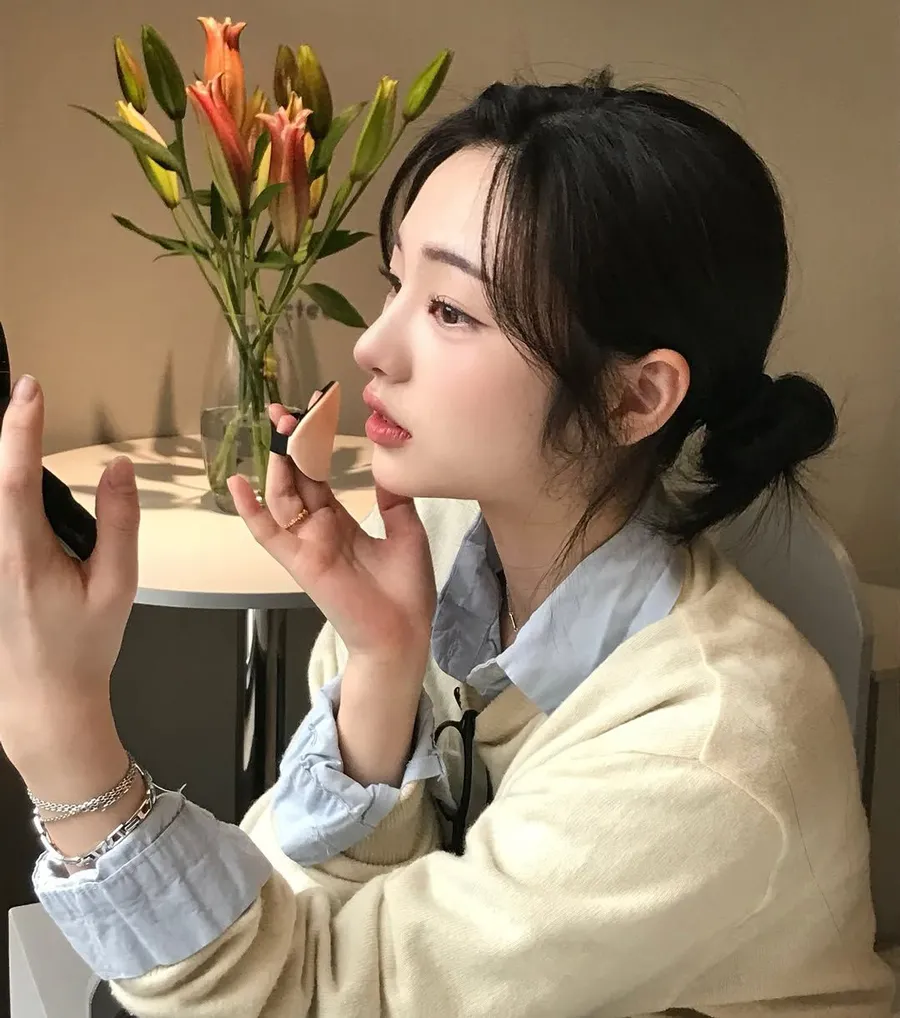 Tóc mái bay buộc cao