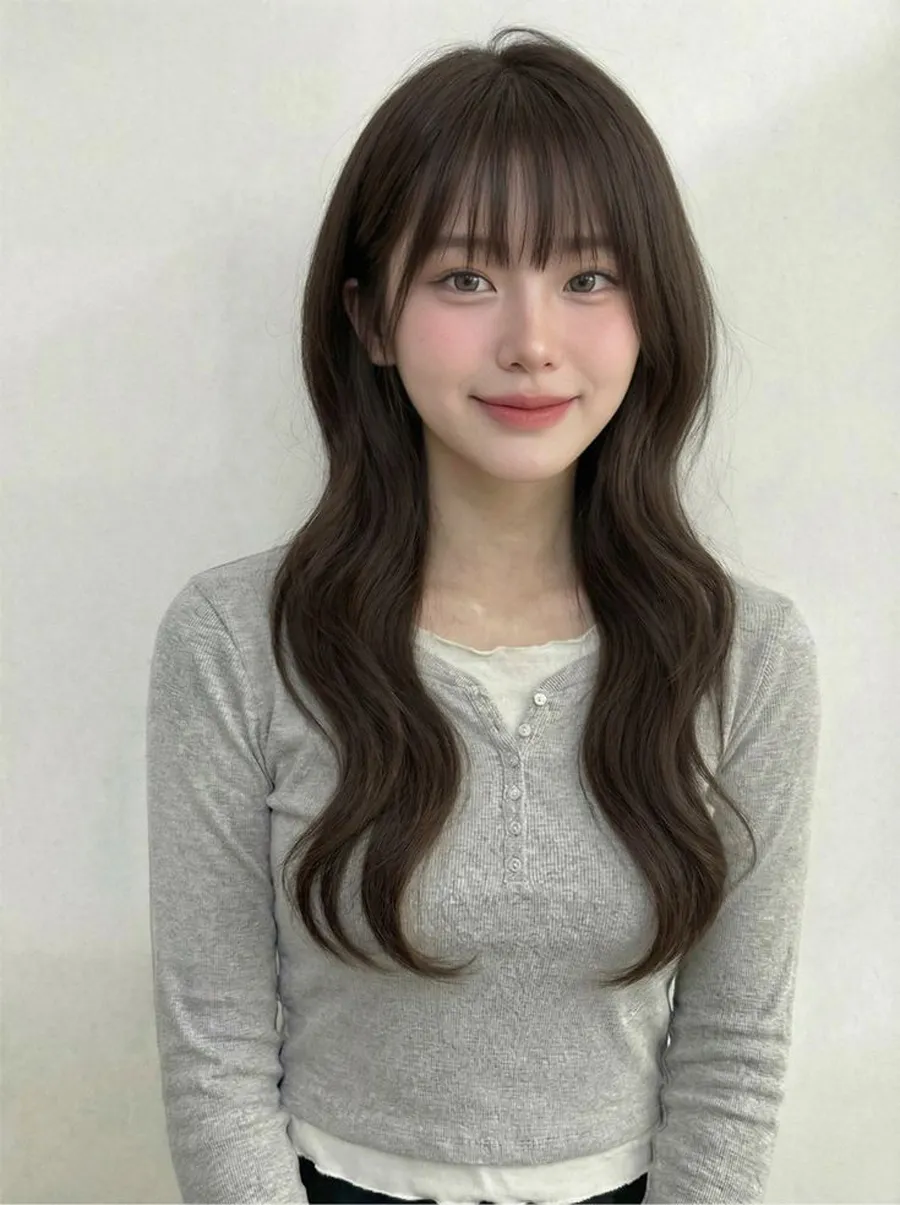 Tóc mái thưa uốn phồng