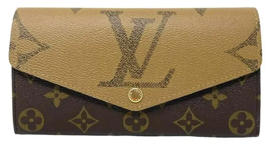 Kiểu dáng ví và ngôn ngữ của tiền tài