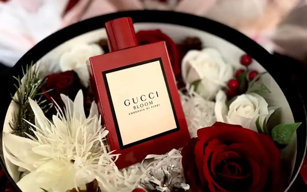 Review 10 Chai Nước Hoa Màu Đỏ Quyến Rũ, Bán Chạy Năm 2026 - 8