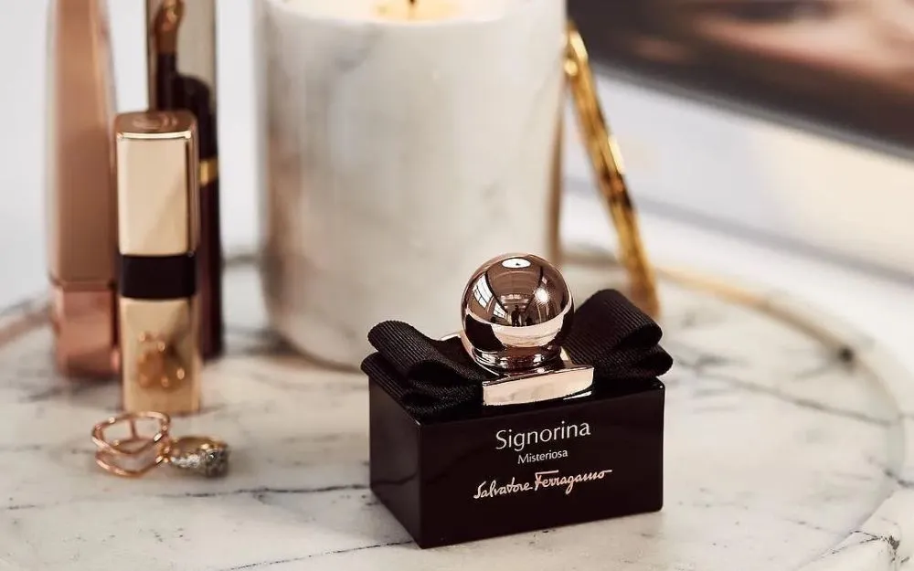 Review Nước Hoa Signorina Đen Chi Tiết (Signorina Misteriosa) - 5