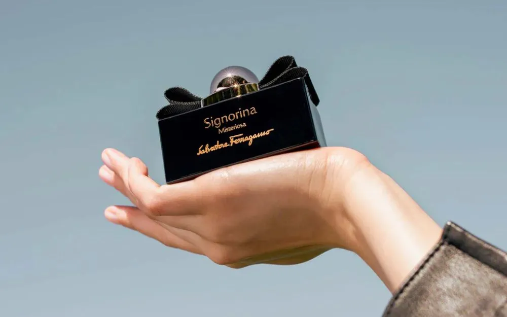 Review Nước Hoa Signorina Đen Chi Tiết (Signorina Misteriosa) - 6