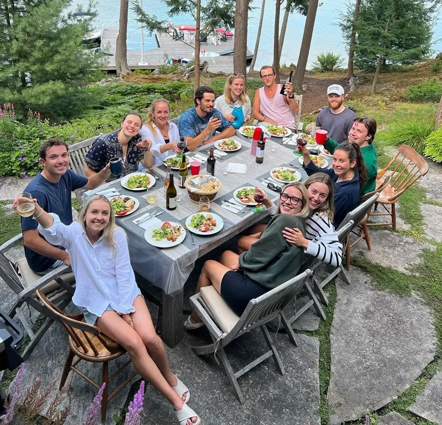 Bữa ăn gia đình ấm cúng