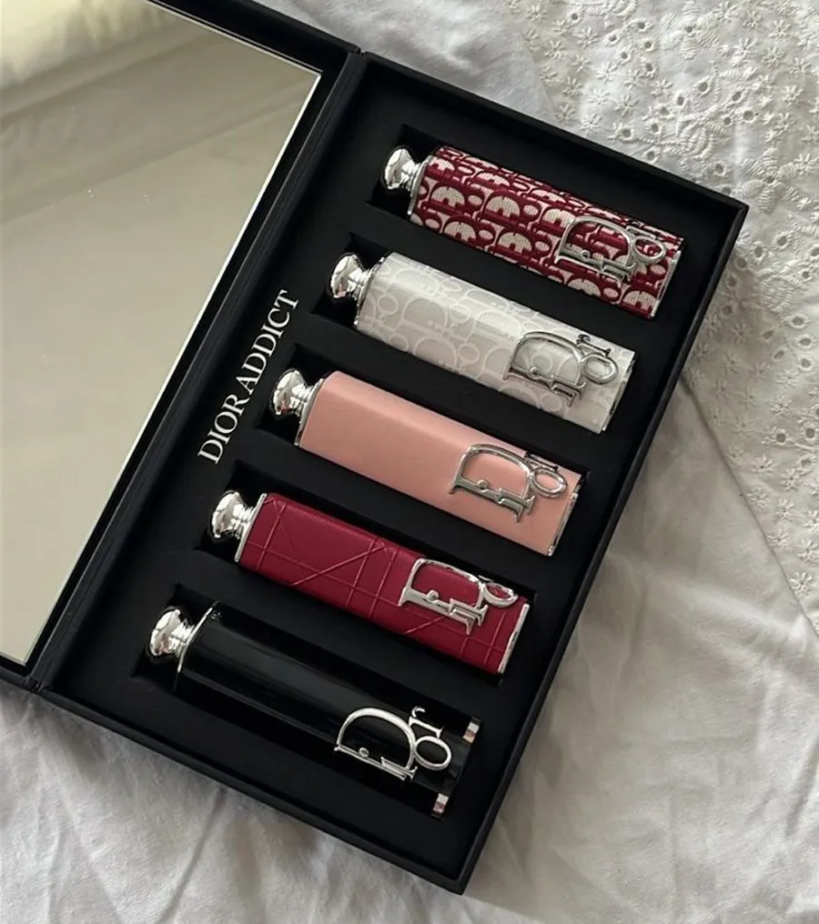 Nên chọn những màu son nào làm quà tặng 8/3?