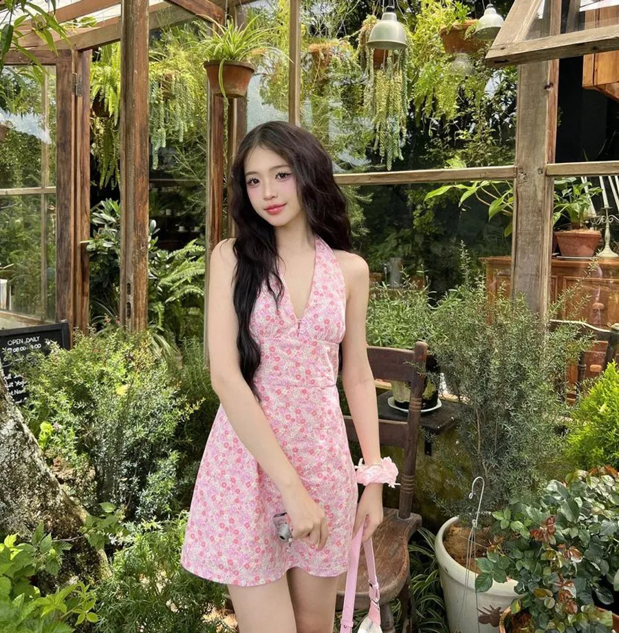 Đầm hoa nhẹ nhàng