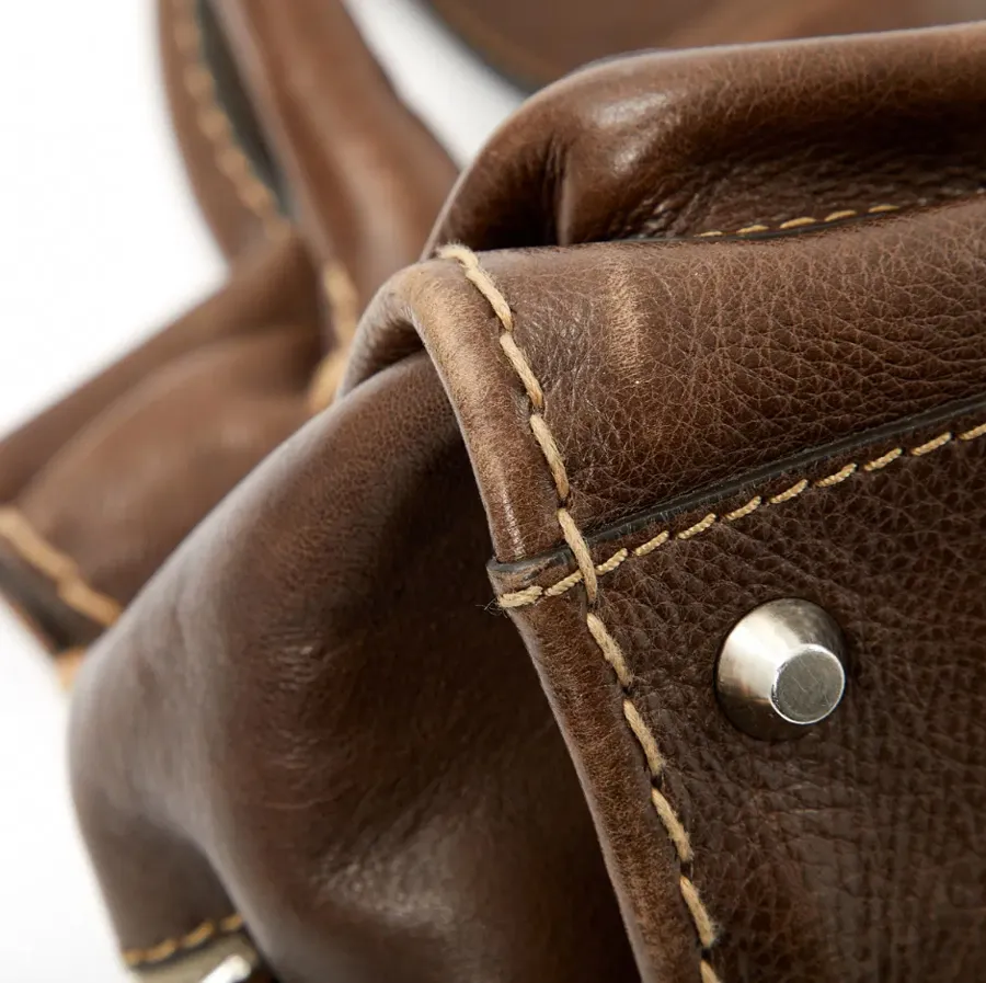 Cách phân biệt túi Chloé thật và giả