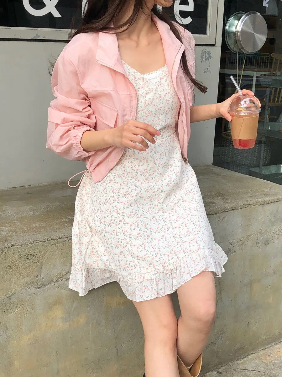 Áo khoác ngắn phối đầm giúp tôn dáng