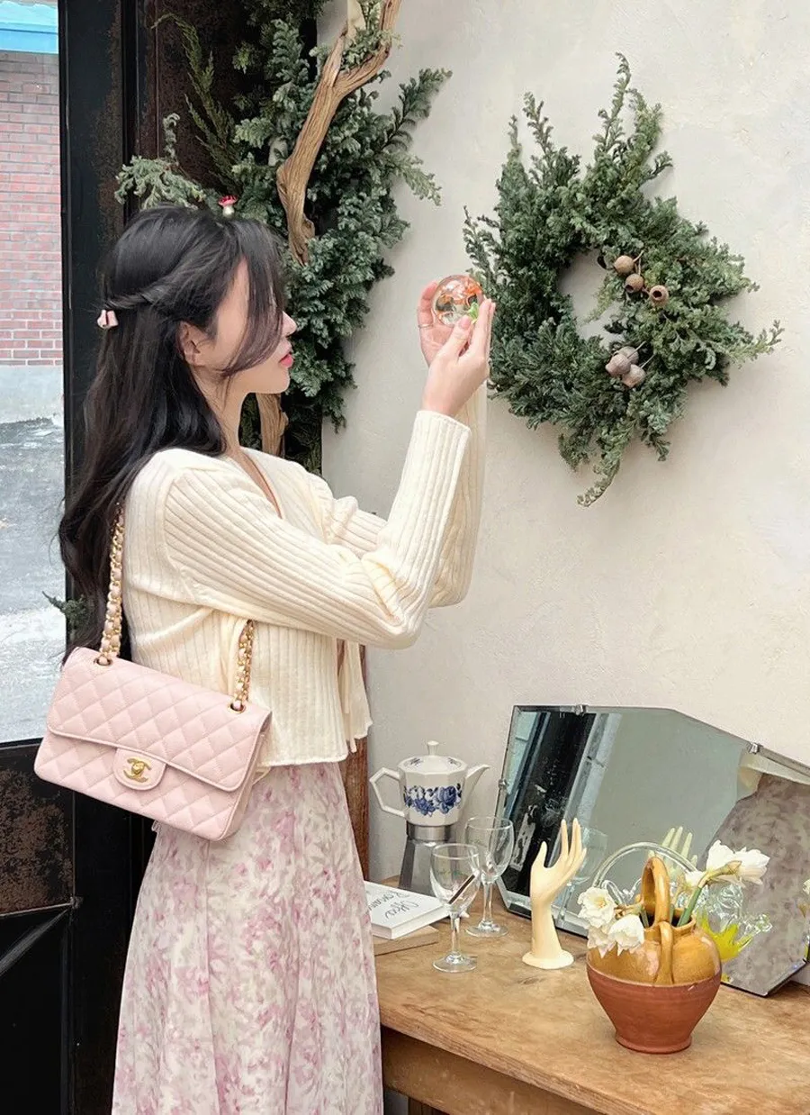 Áo khoác ngắn phối đầm giúp tôn dáng