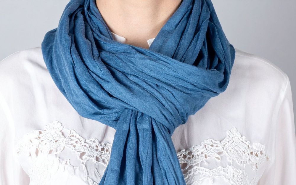 7 Cách Thắt Khăn Quàng Cổ Thời Thượng: Khăn Len, Khăn Lụa - 3