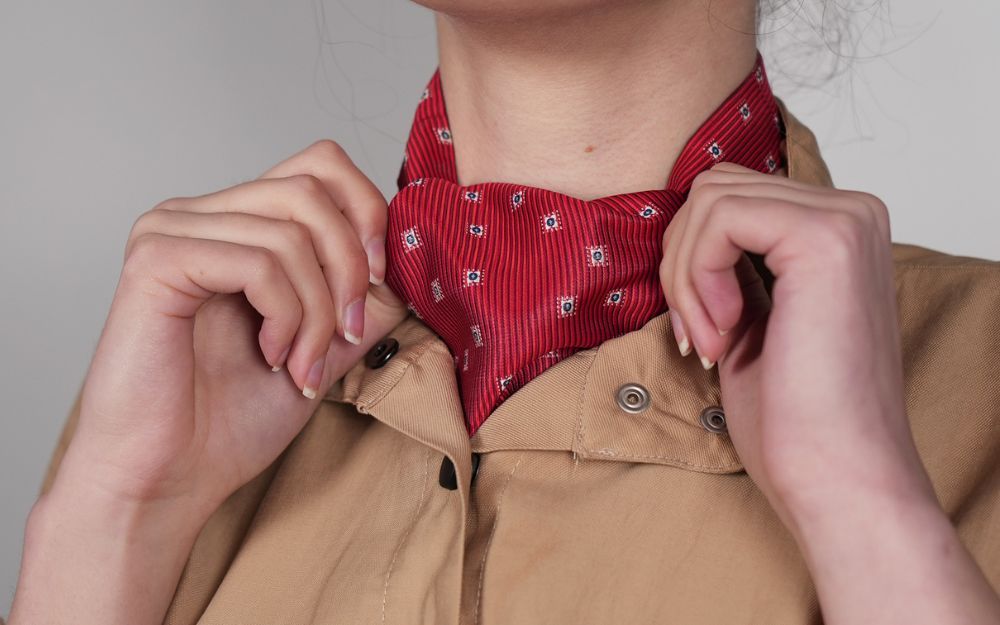 7 Cách Thắt Khăn Quàng Cổ Thời Thượng: Khăn Len, Khăn Lụa - 6