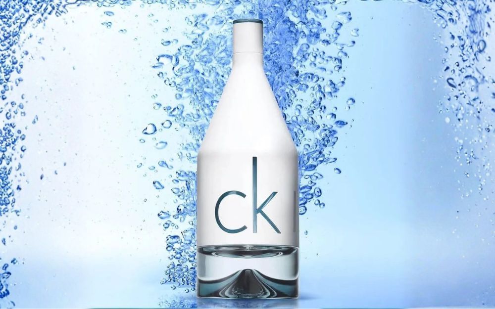 Review 10 Chai Nước Hoa Màu Trắng Thơm Lâu, Được Săn Đón Hiện Nay - 17