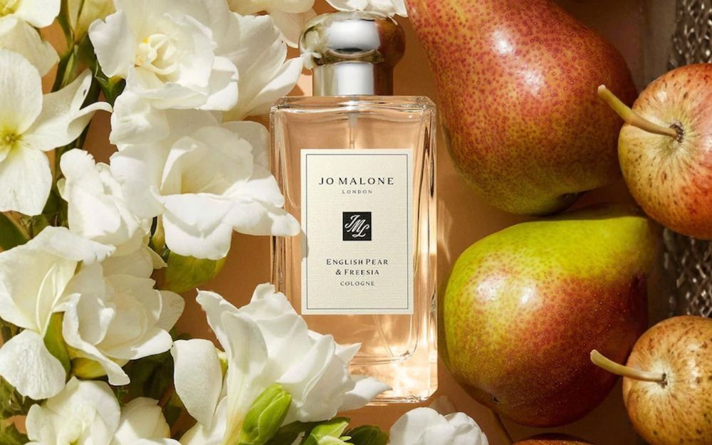 Review 10 Chai Nước Hoa Màu Trắng Thơm Lâu, Được Săn Đón Hiện Nay - 12