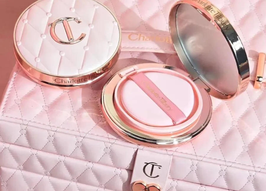 Charlotte Tilbury Pillow Talk Beautifying Cushion Foundation