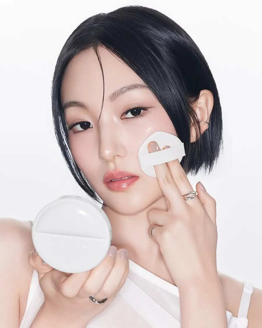 Ưu tiên cushion có ghi “Matte”, “Oil Control” hoặc “Sebum Control”
