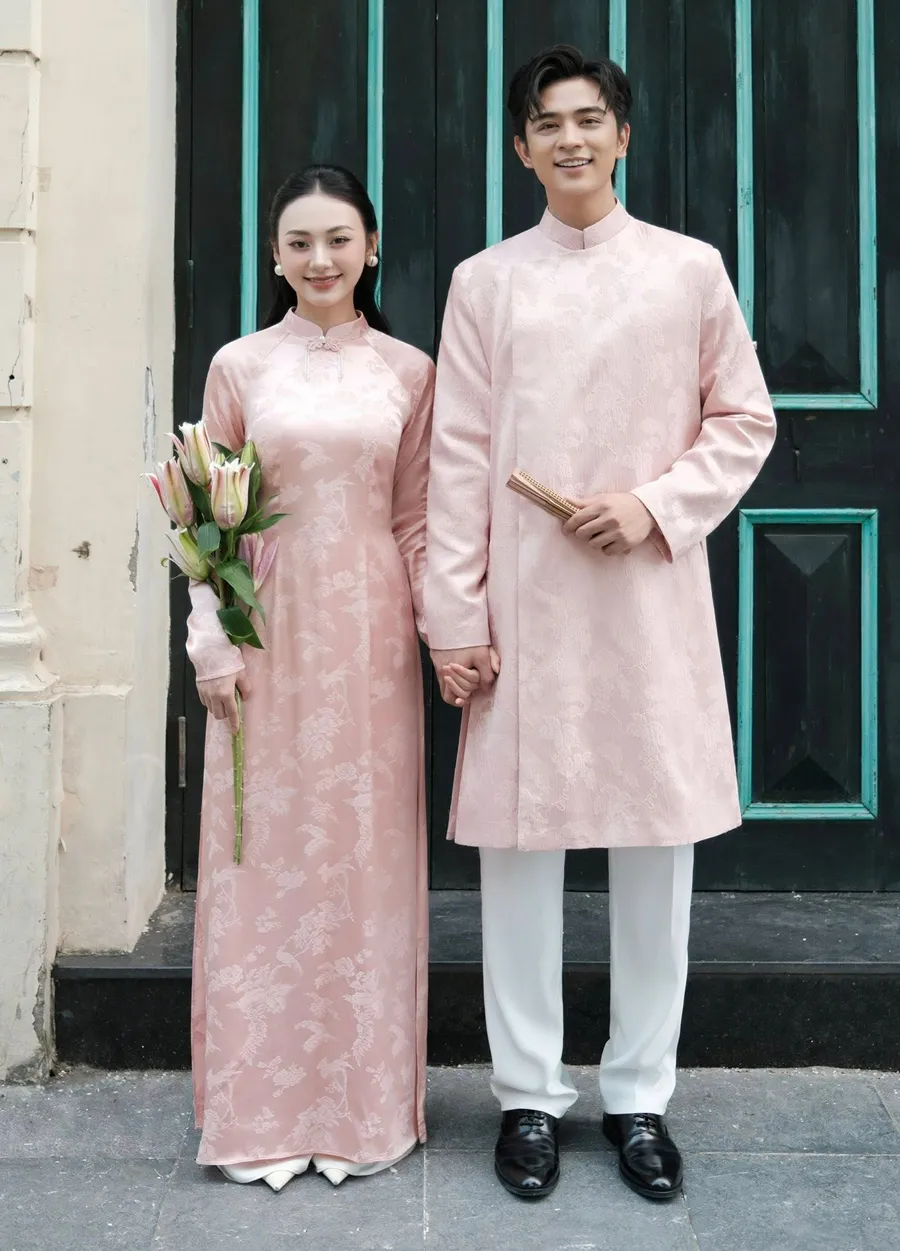 Áo dài truyền thống