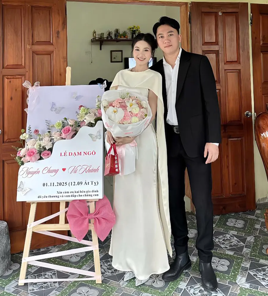 Trang phục dịu dàng, nữ tính