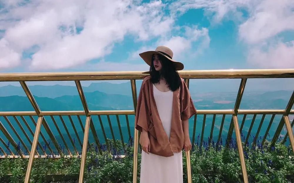 Đi Bà Nà Hill Mặc Gì Chụp Ảnh Đẹp? Gợi Ý 15 Outfit Cho Nam Nữ - 11