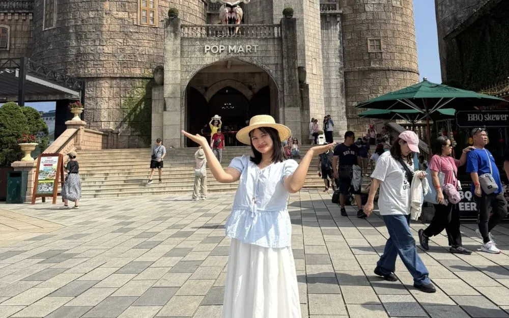 Đi Bà Nà Hill Mặc Gì Chụp Ảnh Đẹp? Gợi Ý 15 Outfit Cho Nam Nữ - 14