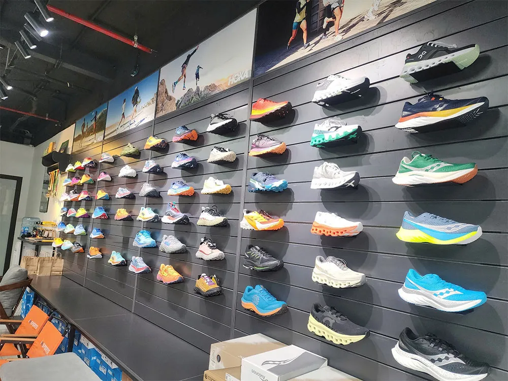 Top 10 Địa Chỉ Mua Giày Chạy Bộ Ở Hà Nội Uy Tín - 12