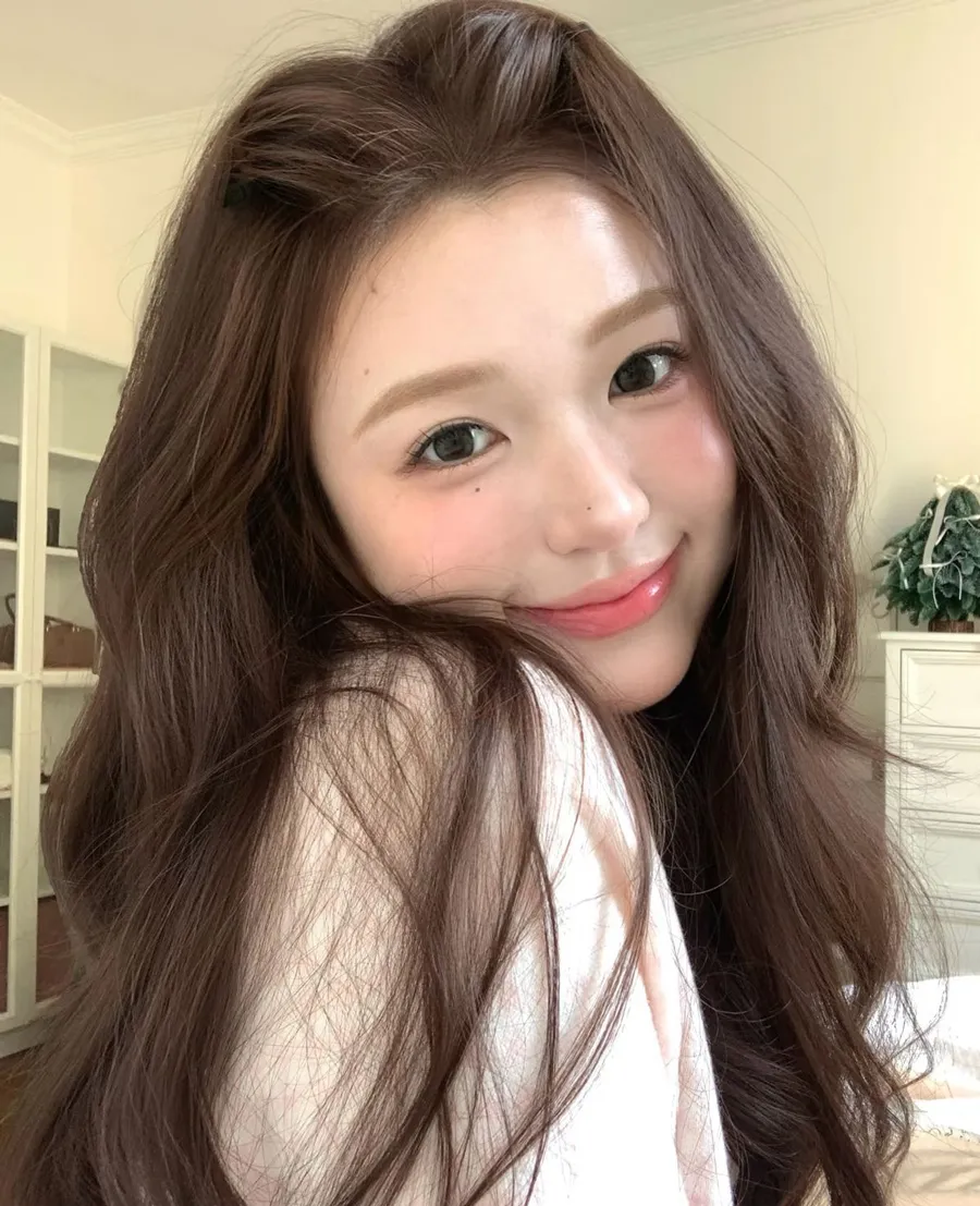 Bộ makeup tối giản: Nhỏ gọn nhưng đủ tươi tắn